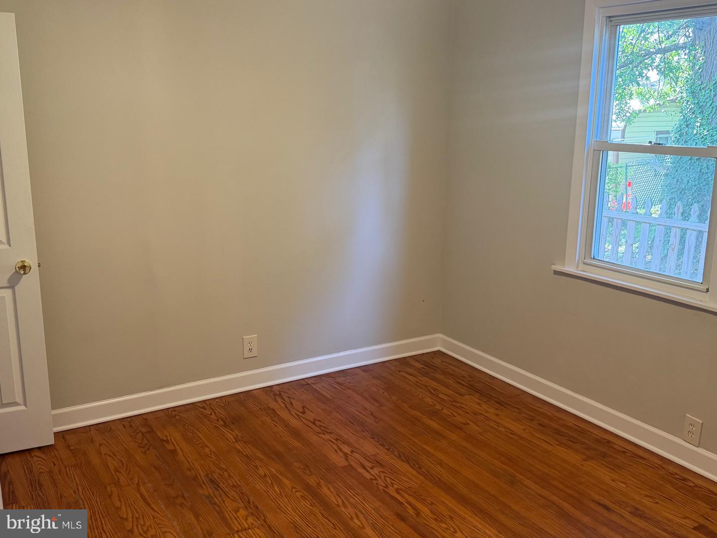 282 Stanley Ter Property Photo 7
