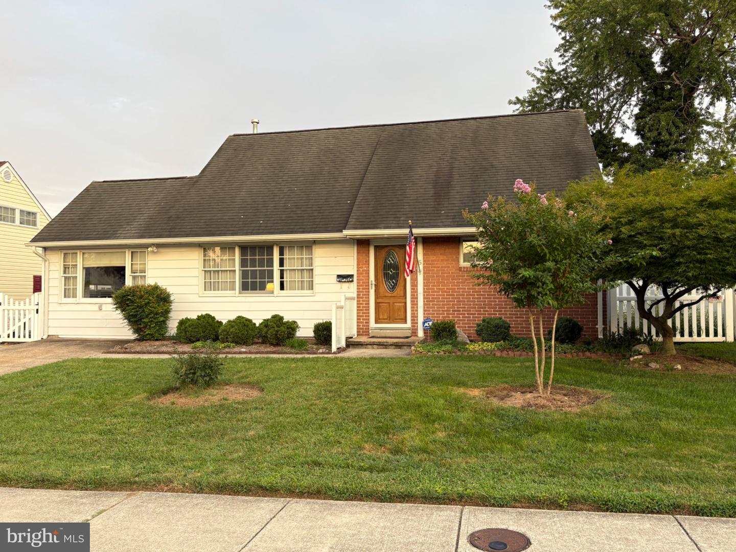 5 Thomas Rd Property Photo 1