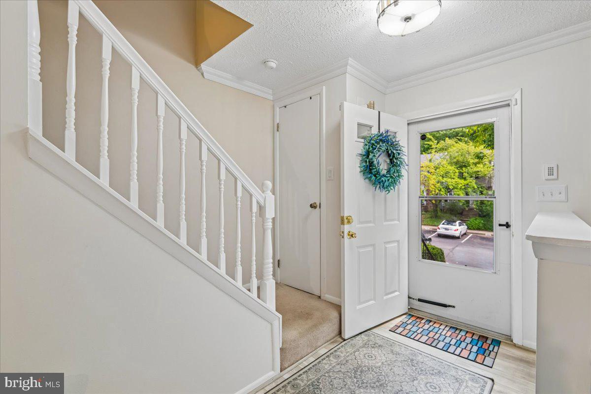 1724 Jones Falls Ct Property Photo 2