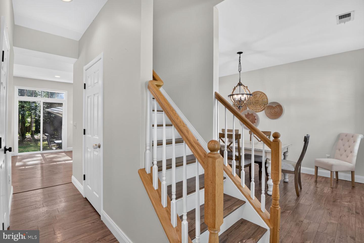 1405 James Way Property Photo 2