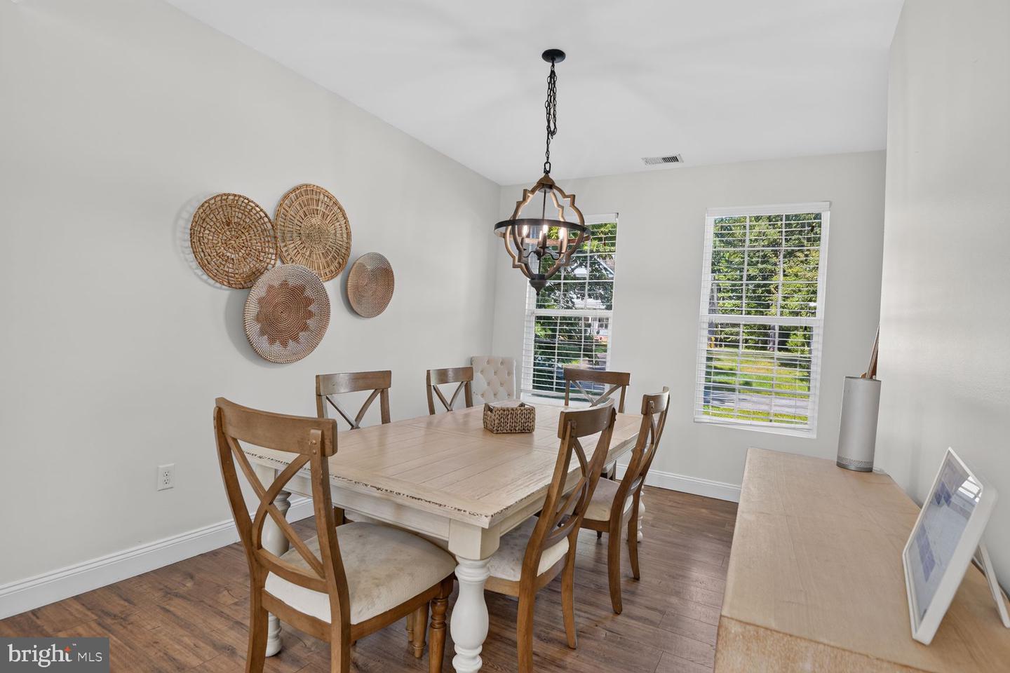 1405 James Way Property Photo 4