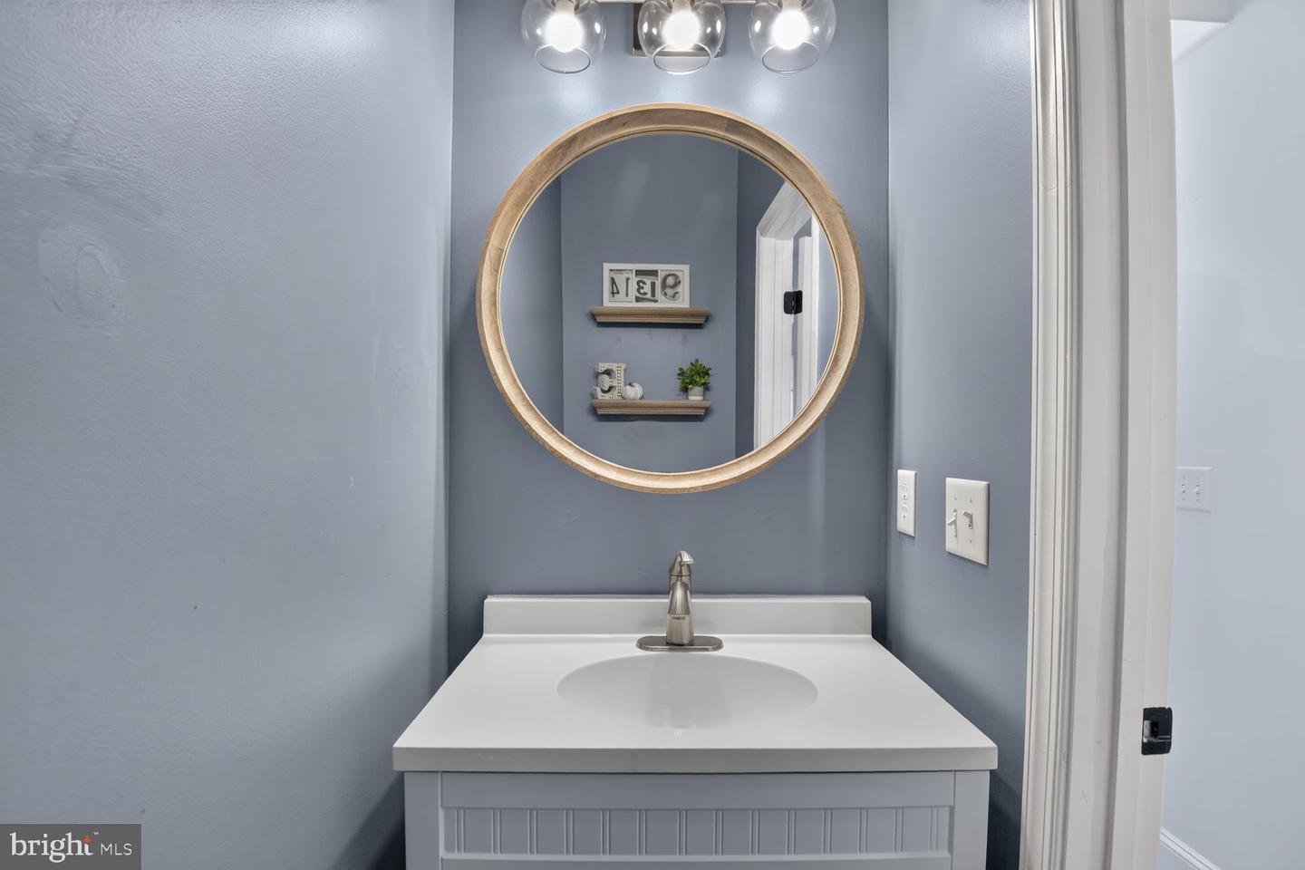 1405 James Way Property Photo 12