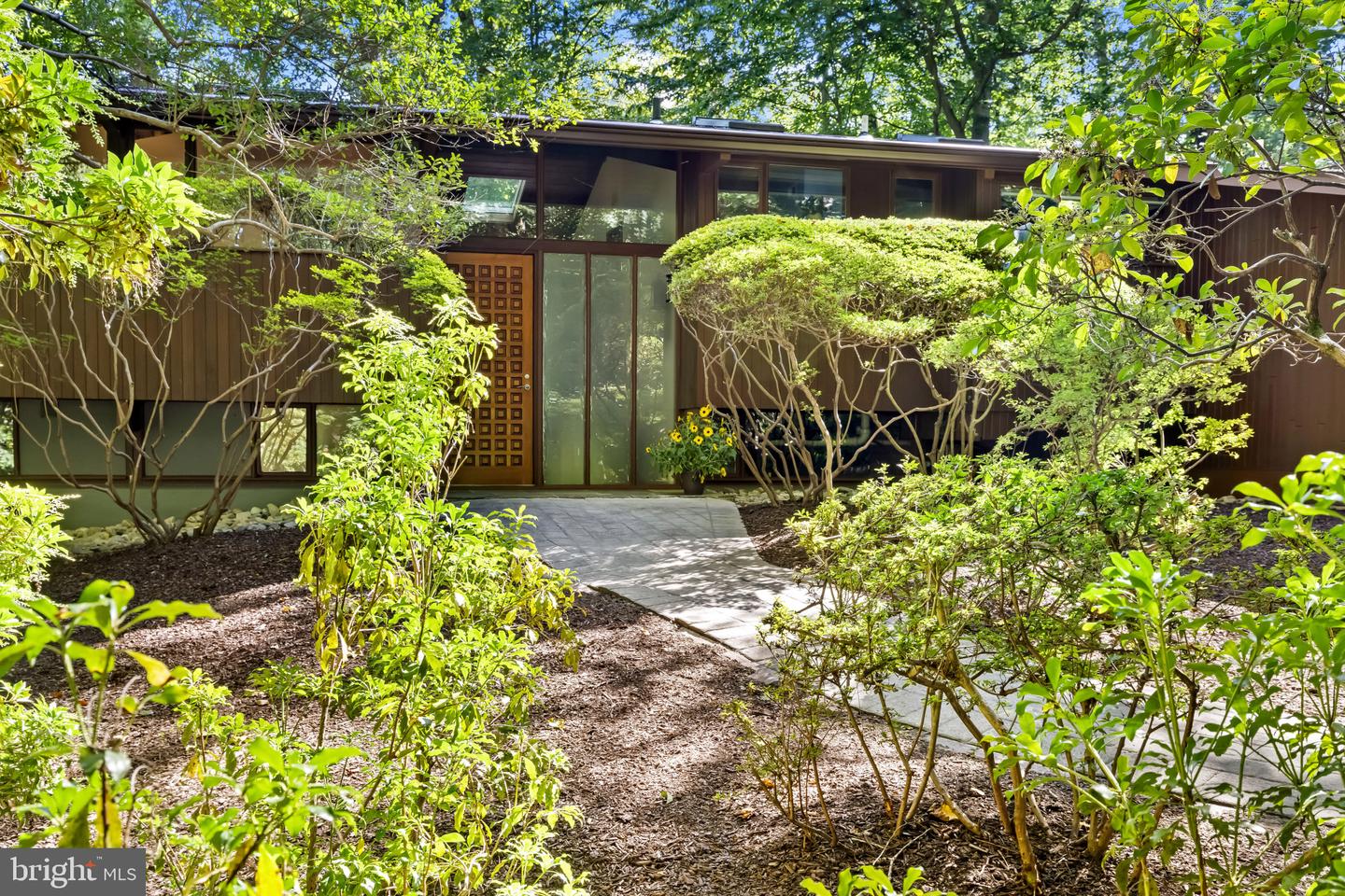 1707 Trinity Pl Property Photo 4