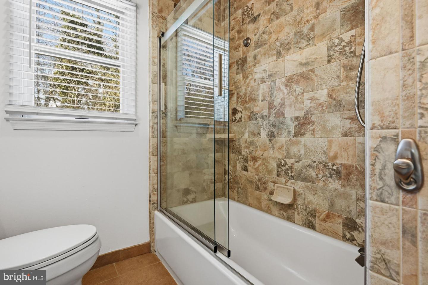 811 Long Cove Rd Property Photo 10