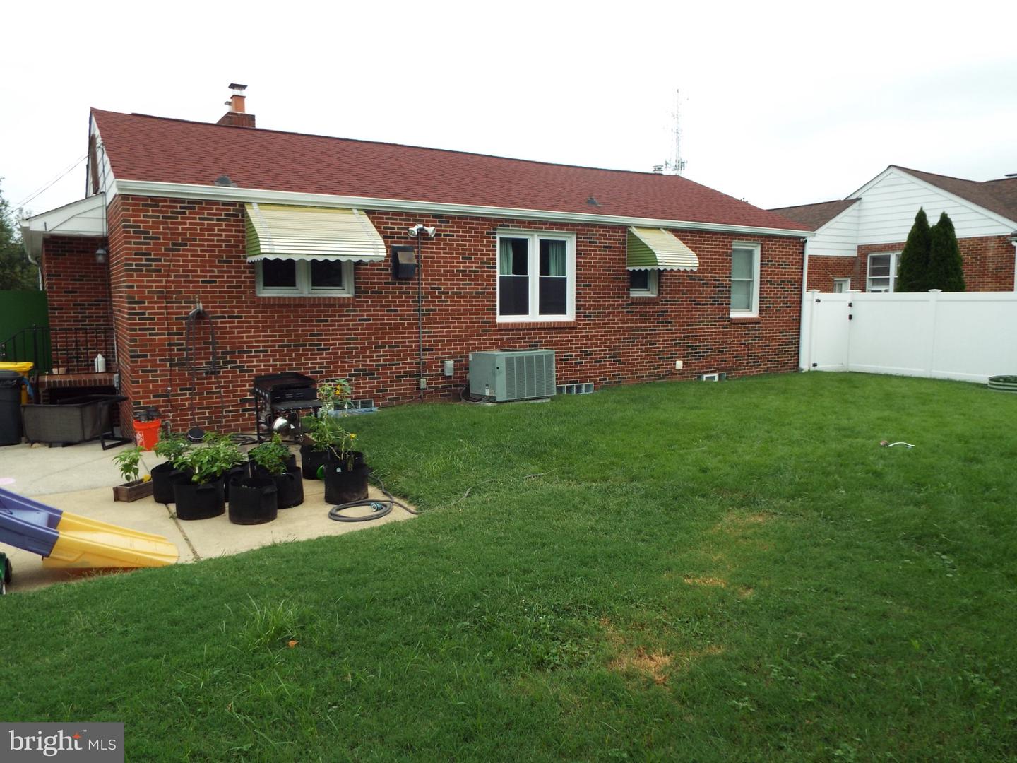 905 Wanda Rd Property Photo 17