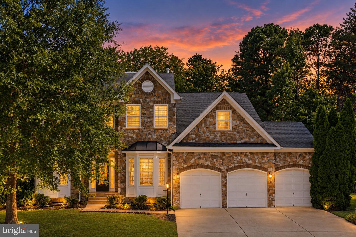 8221 ANGLERS EDGE CT