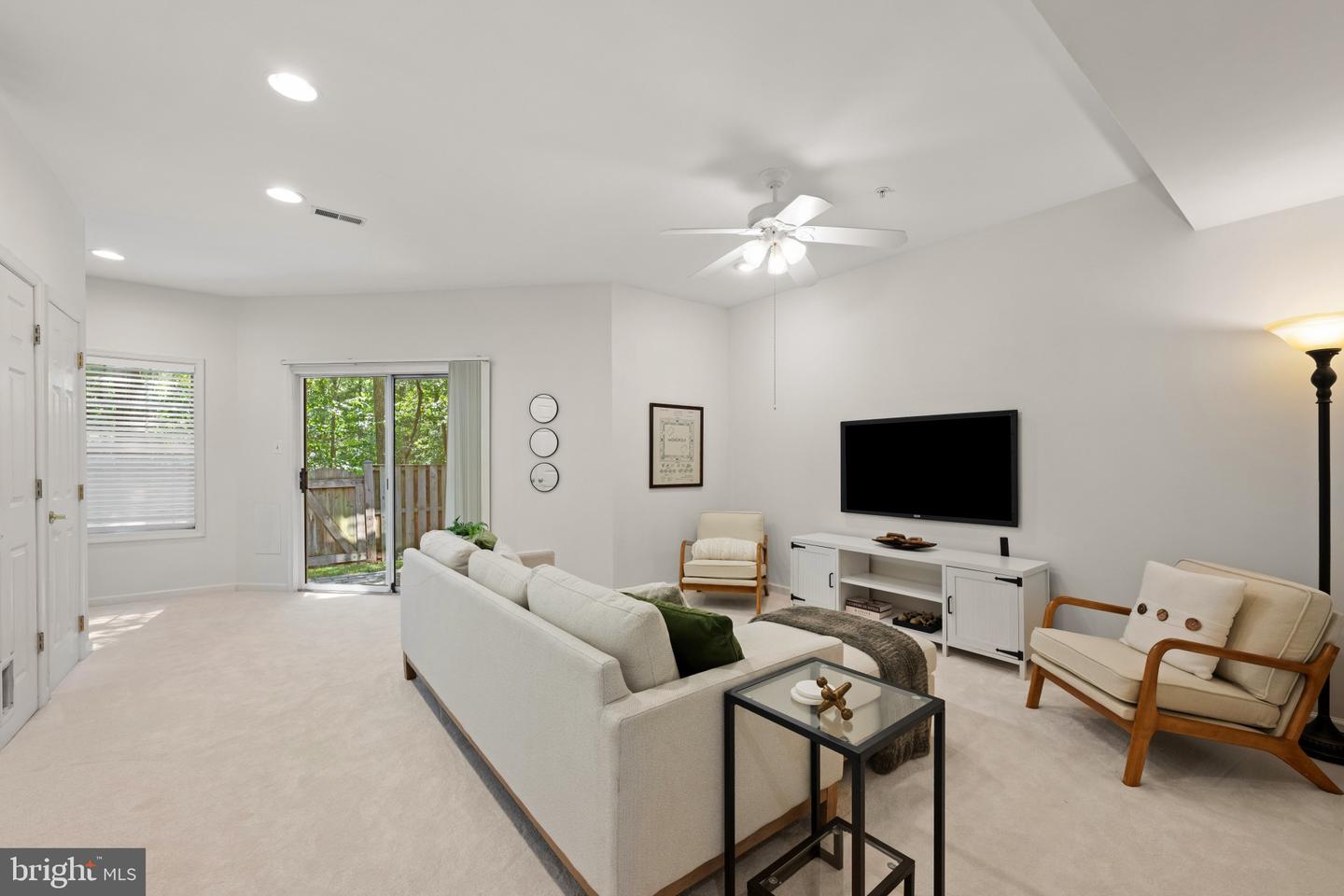 2310 Sandy Walk Way Property Photo 4
