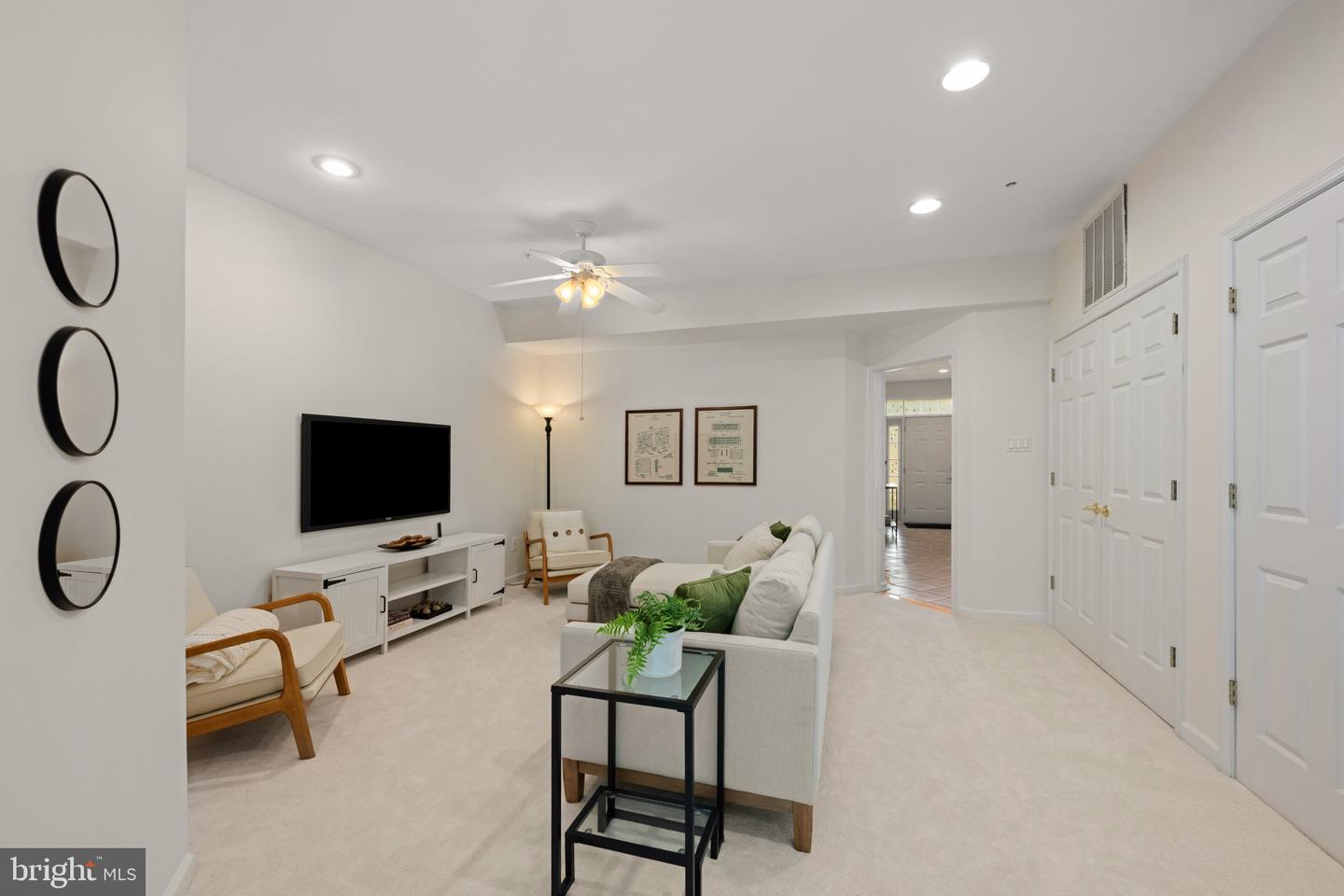 2310 Sandy Walk Way Property Photo 5