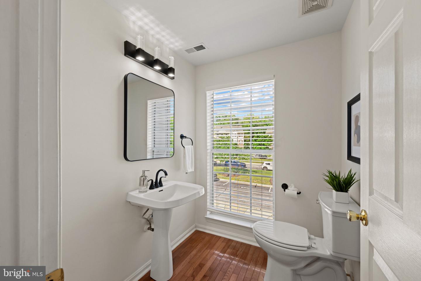 2310 Sandy Walk Way Property Photo 16