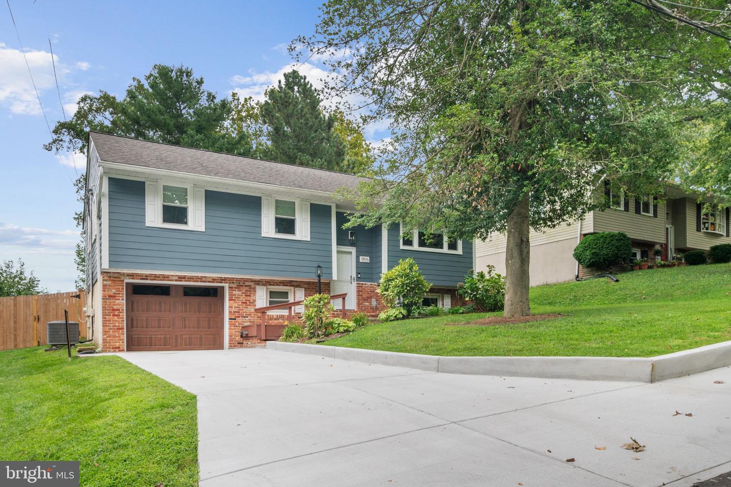 1155 Spruce Tree Ln Property Photo 1