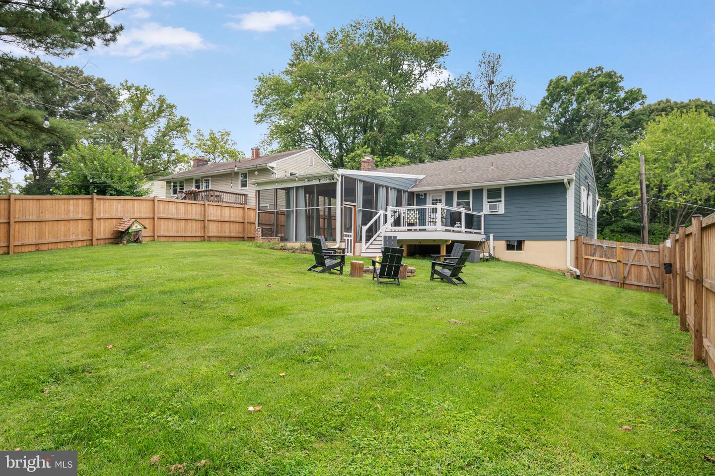 1155 Spruce Tree Ln Property Photo 5