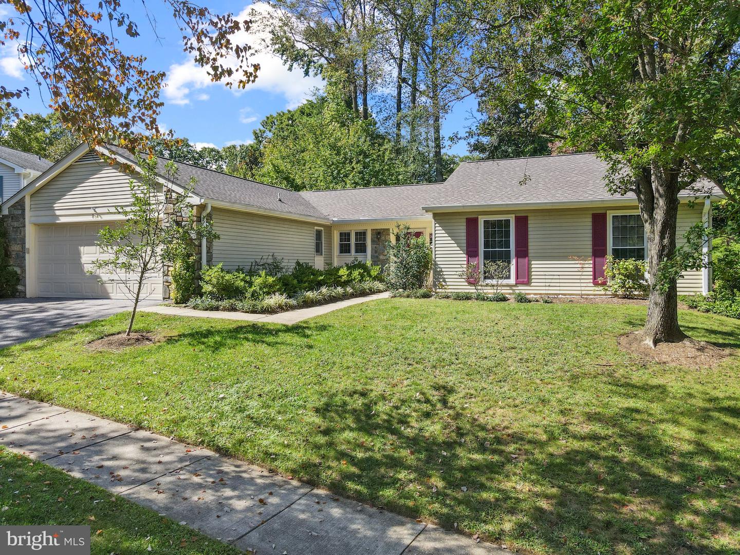 854 WOODMONT RD Property Photo 1