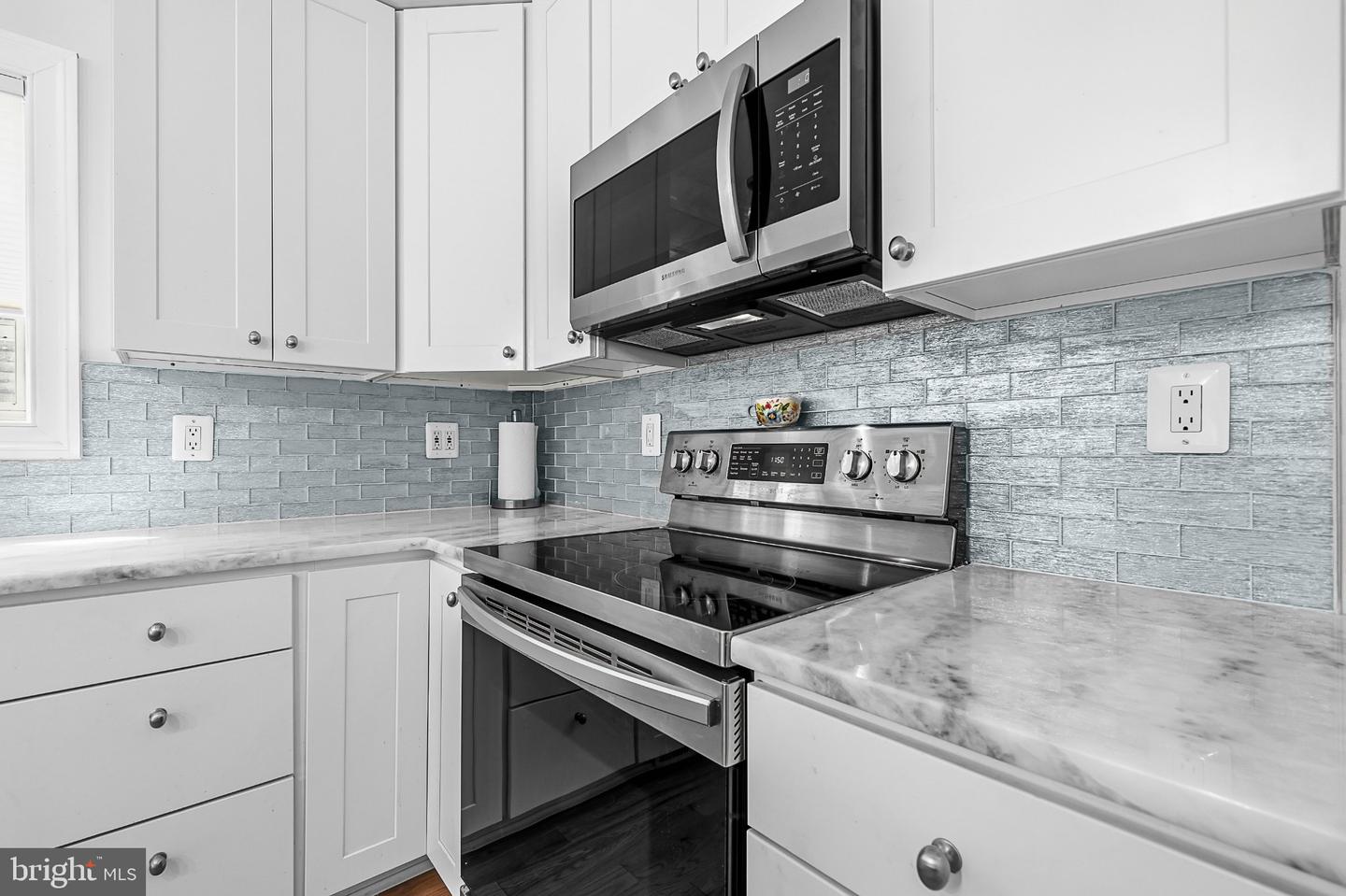 5060 Lerch Dr Property Photo 13