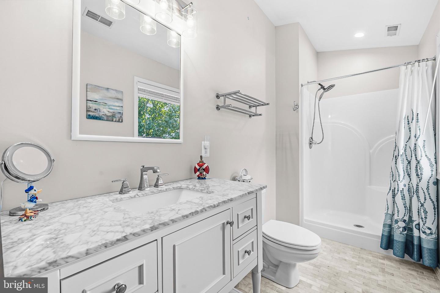 5060 Lerch Dr Property Photo 33