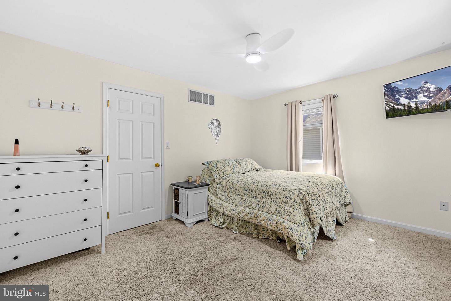 5060 Lerch Dr Property Photo 34