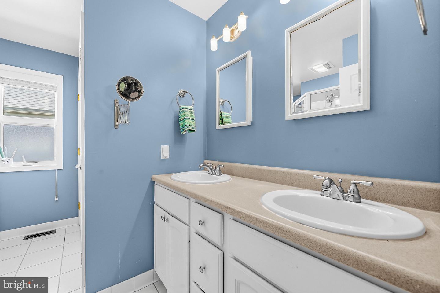 5060 Lerch Dr Property Photo 36