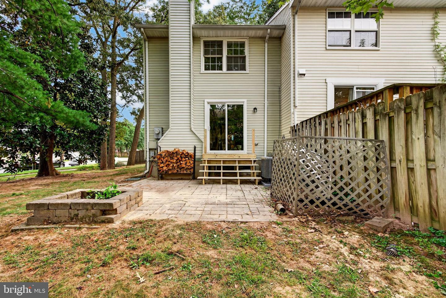 266 Chalet Cir E Property Photo 32