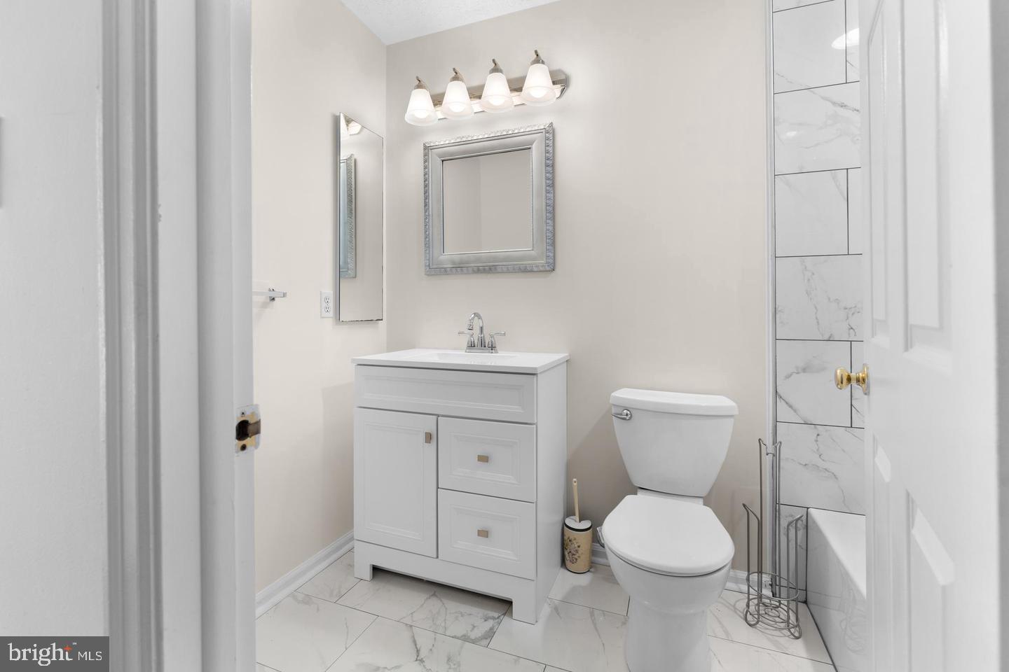2126 Commissary Cir Property Photo 29