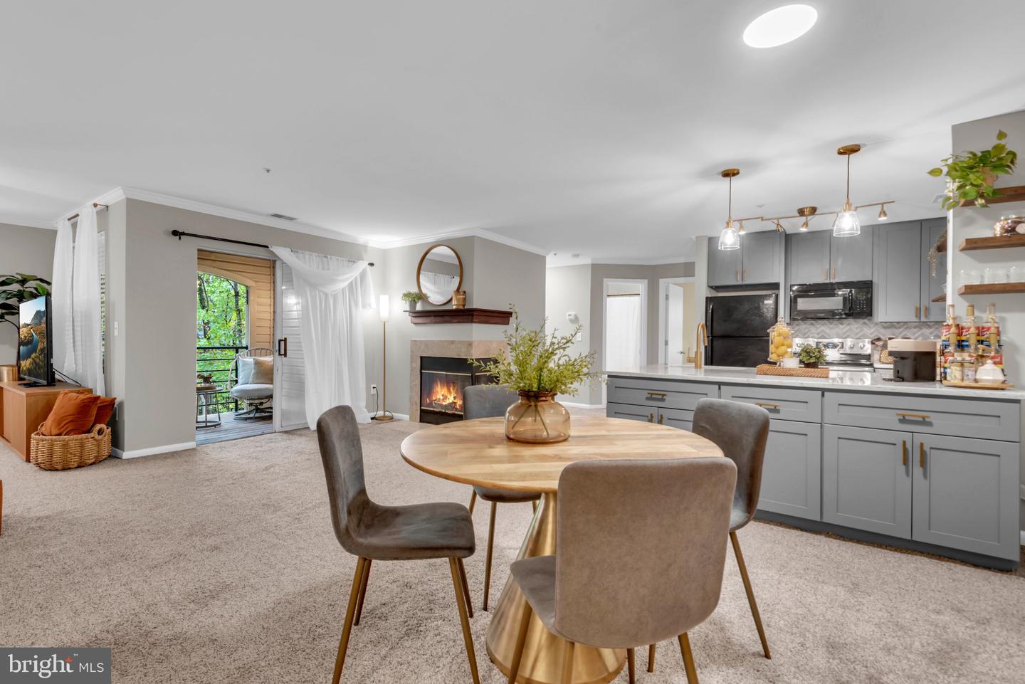 30 Hearthstone Ct #g Property Photo 3