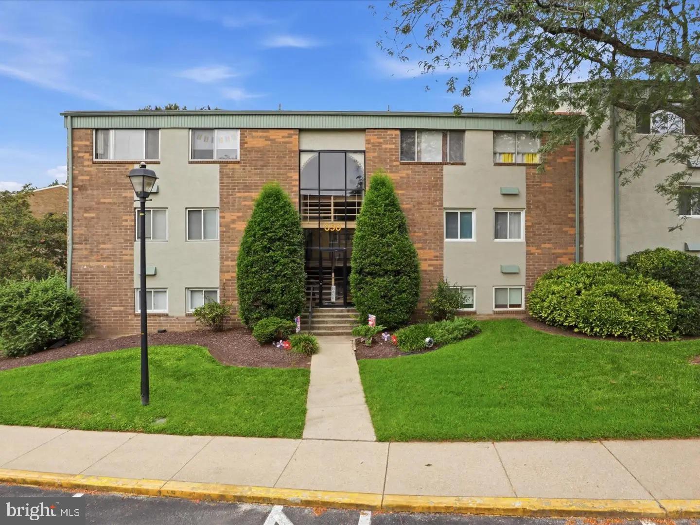 350 GATEWATER CT #301 E