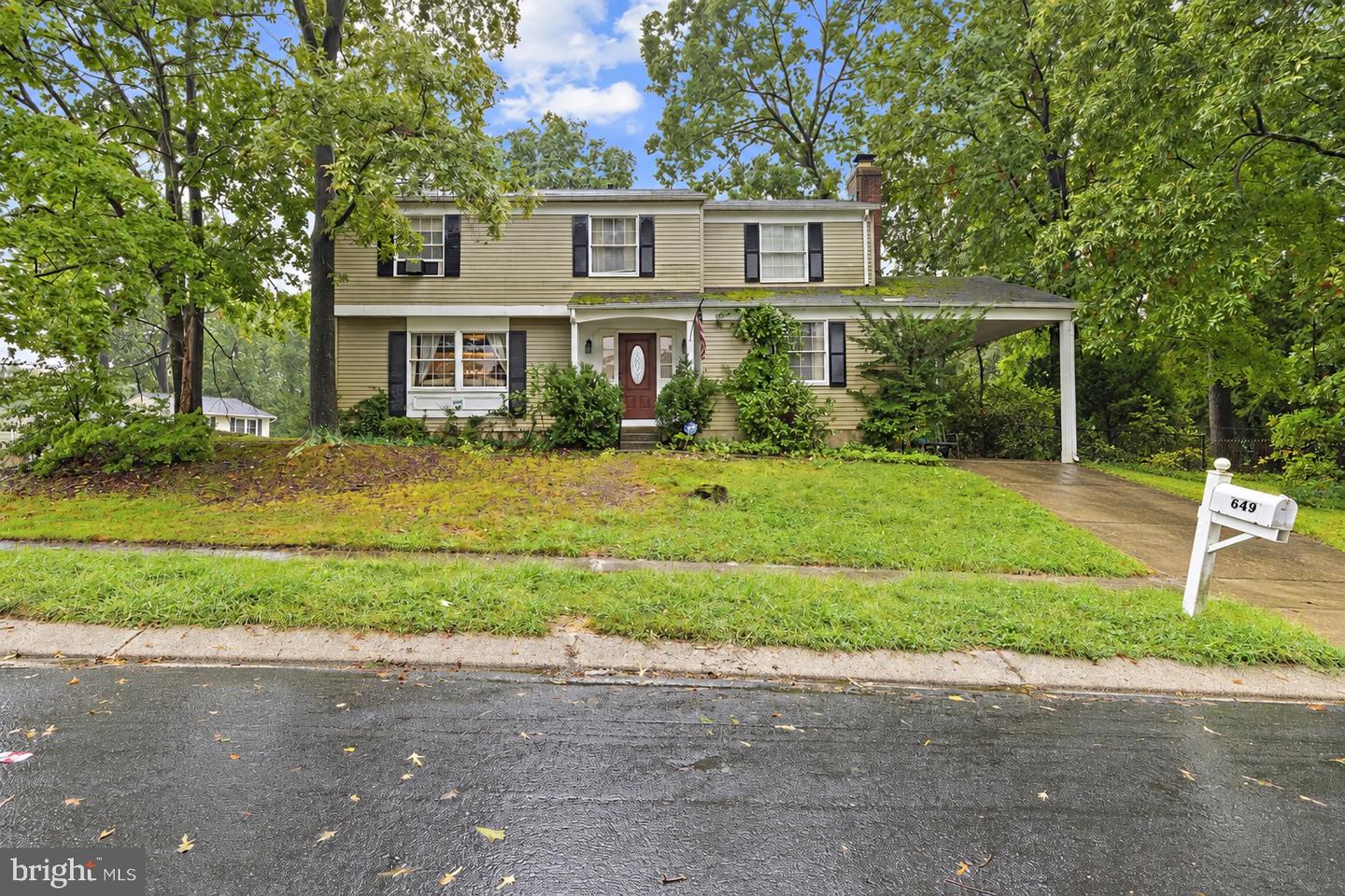 649 PARKLAND PL Property Photo 1