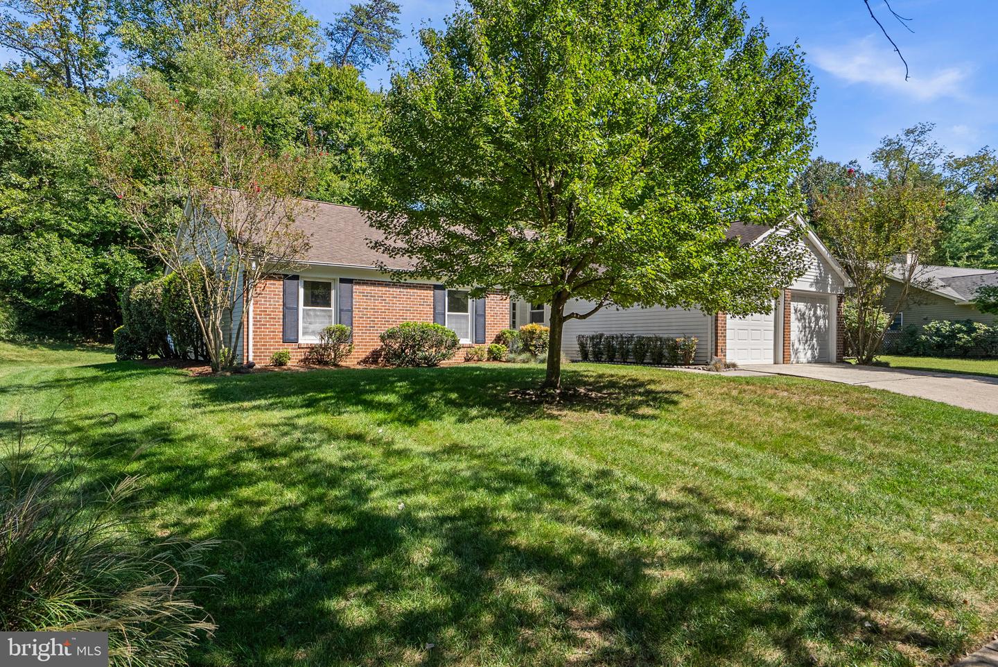 953 Mastline Dr Property Photo 2