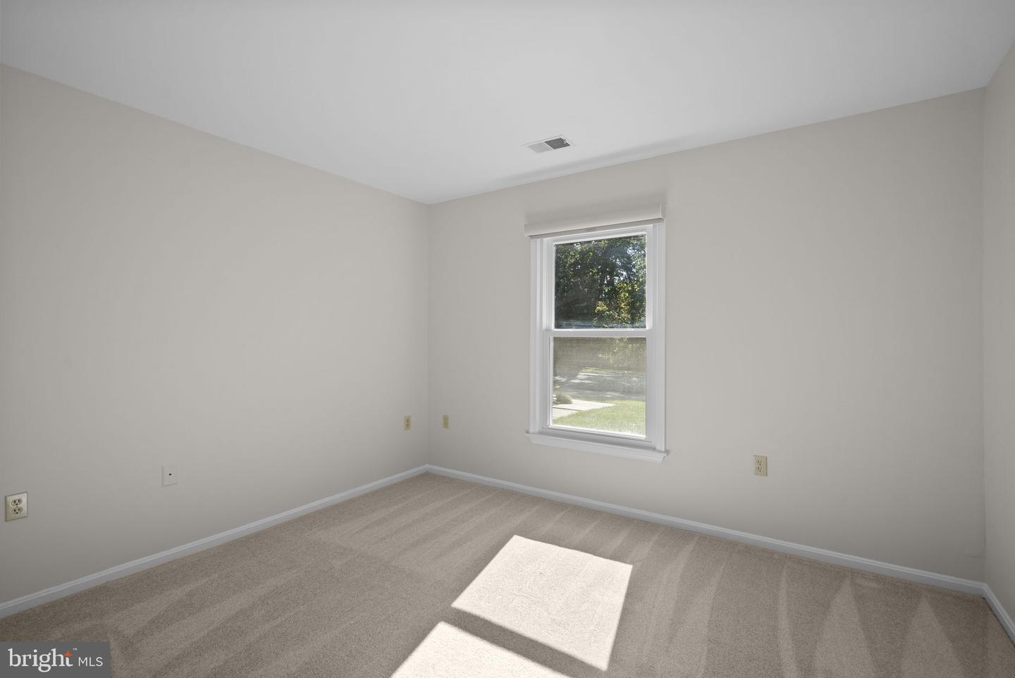 953 Mastline Dr Property Photo 25