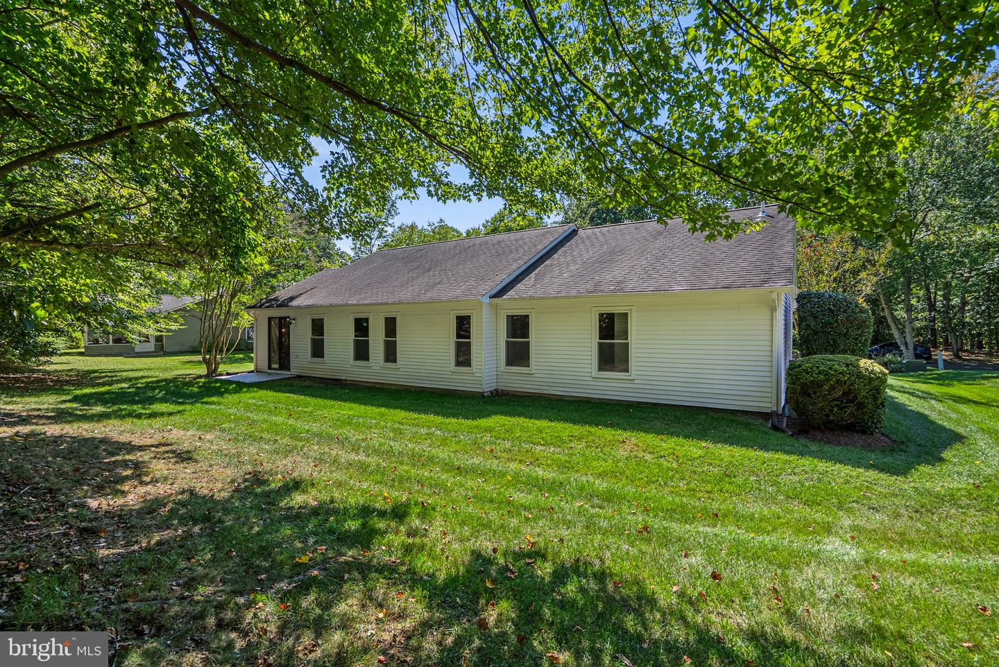 953 Mastline Dr Property Photo 32