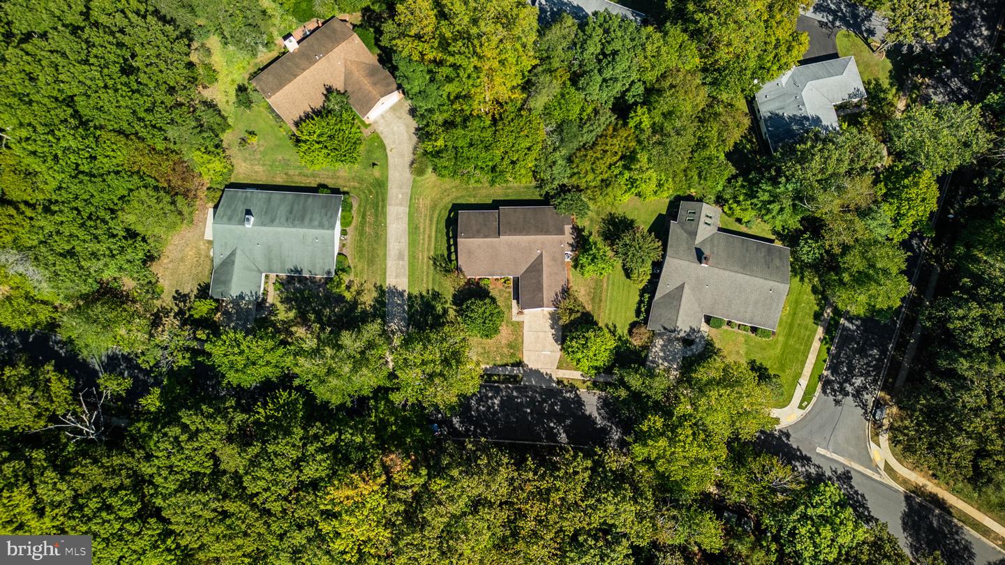 953 Mastline Dr Property Photo 34