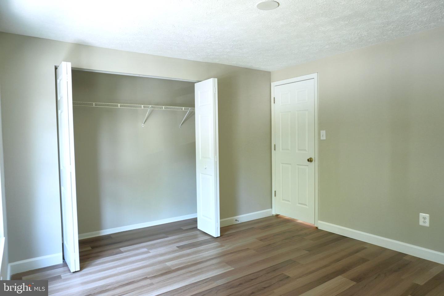 1408 Boulder Ct Property Photo 9