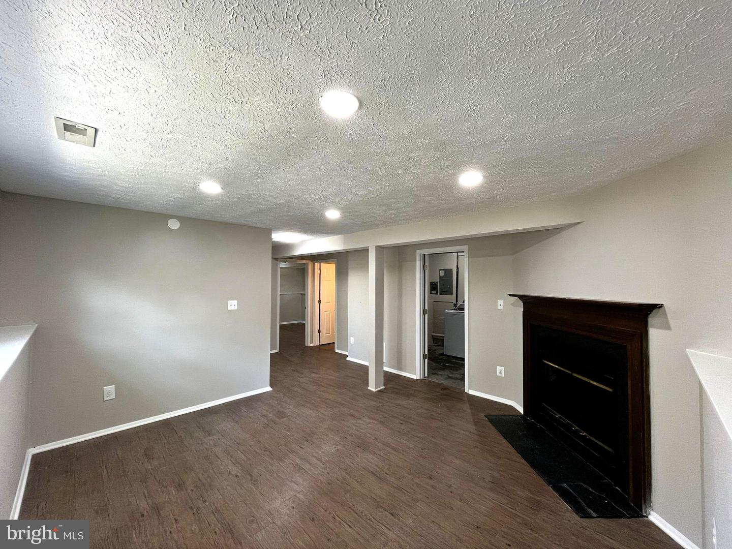 1408 Boulder Ct Property Photo 15