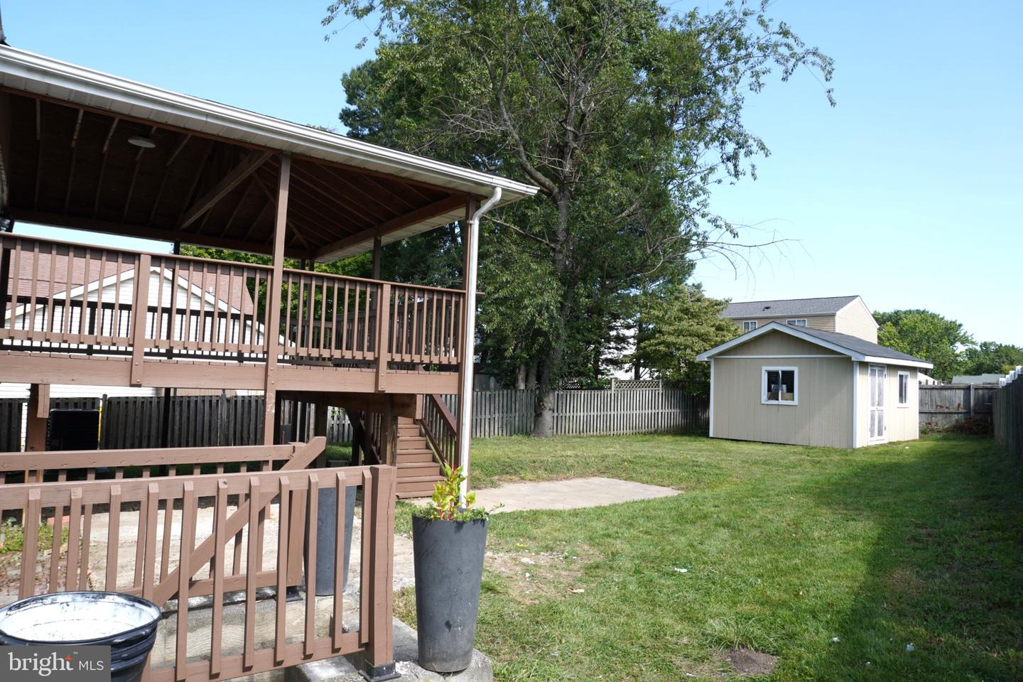 1408 Boulder Ct Property Photo 22
