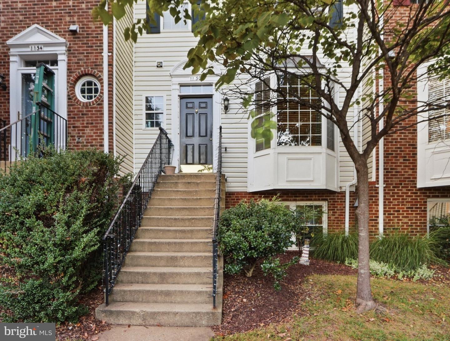 1130 WICKFORD CT Property Photo 1