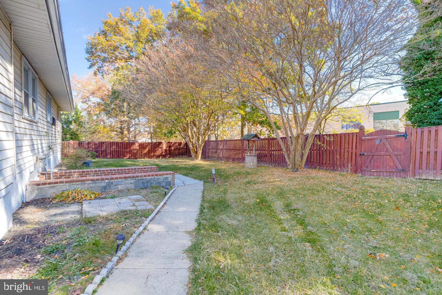 461 Oakton Rd Property Photo 3