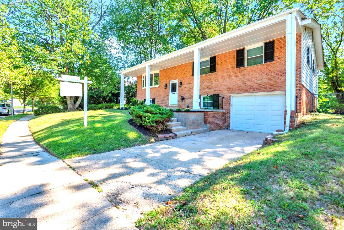 1430 Catlyn Pl Property Photo 1