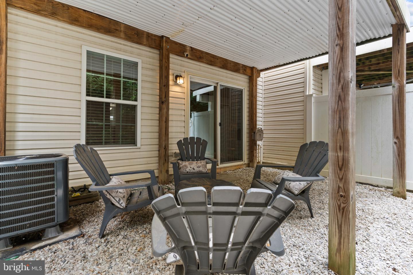 737 Olive Wood Property Photo 9