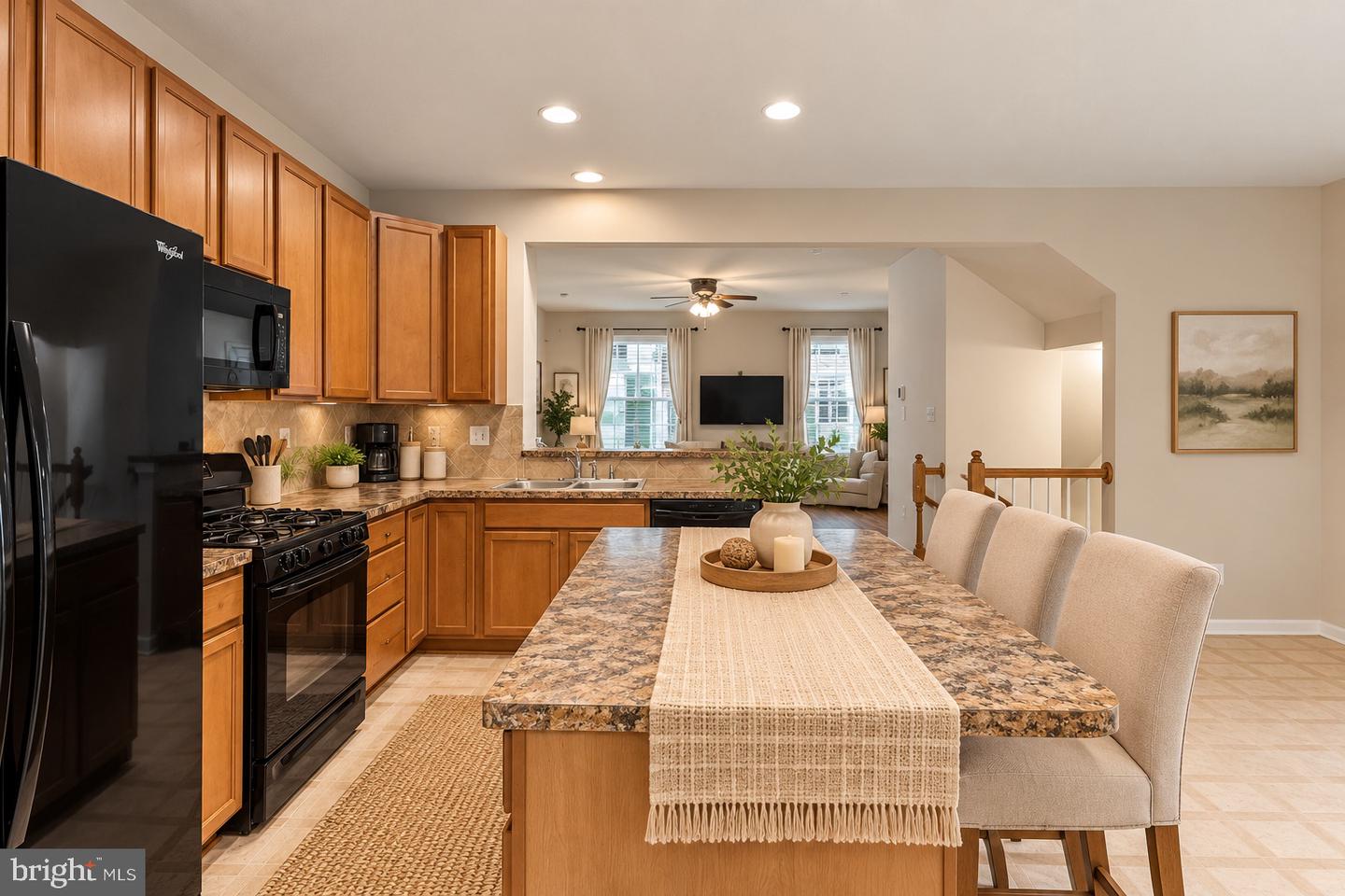 737 Olive Wood Property Photo 17