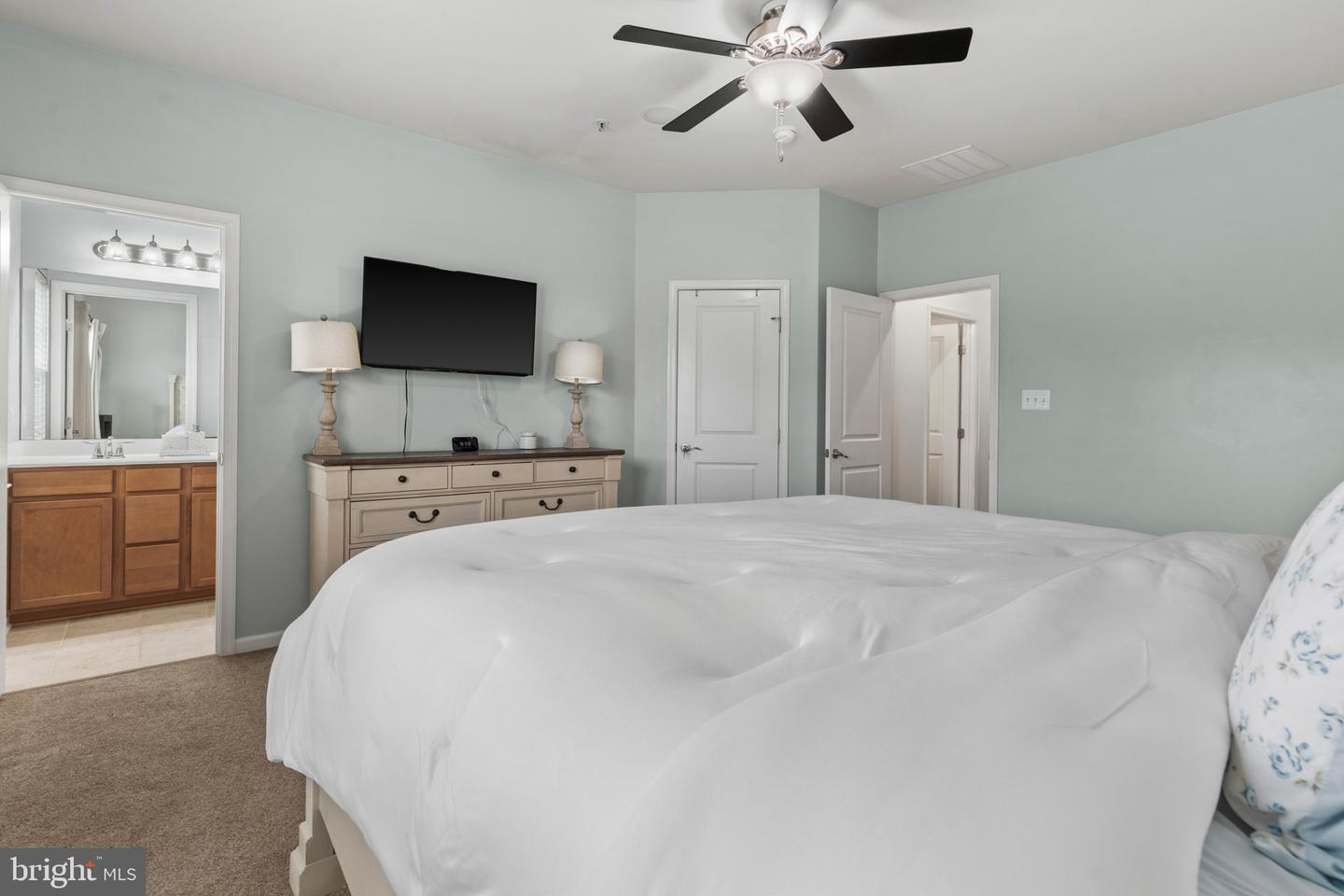 737 Olive Wood Property Photo 25