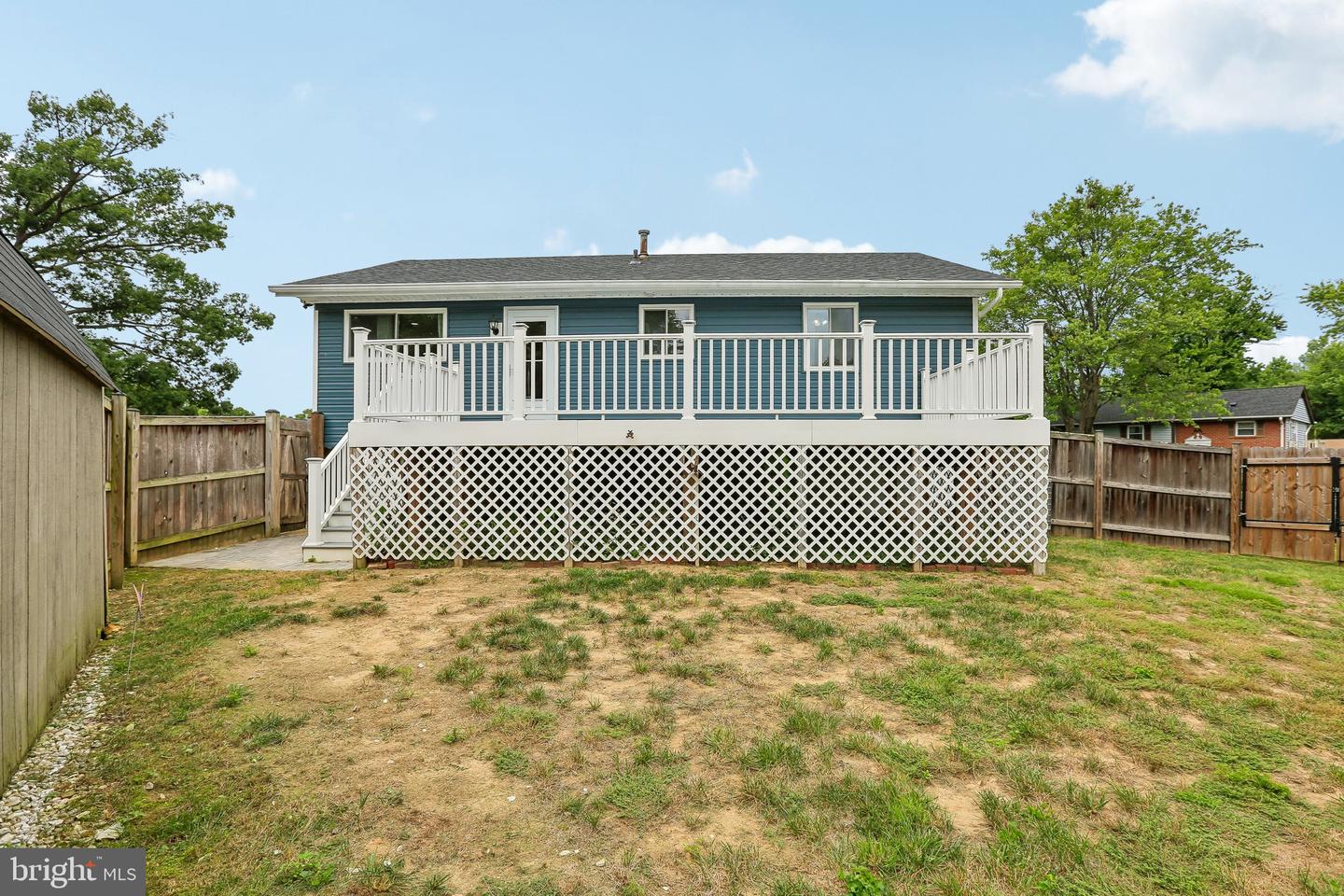 523 Chalet Dr W Property Photo 35