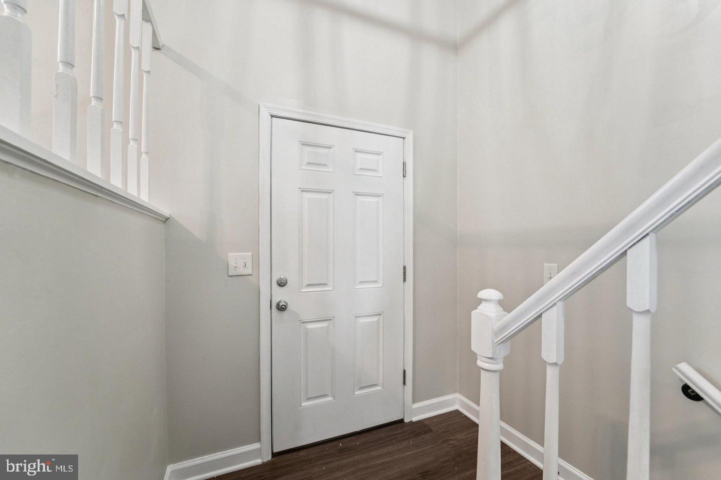 308 Raussell Pl Property Photo 4