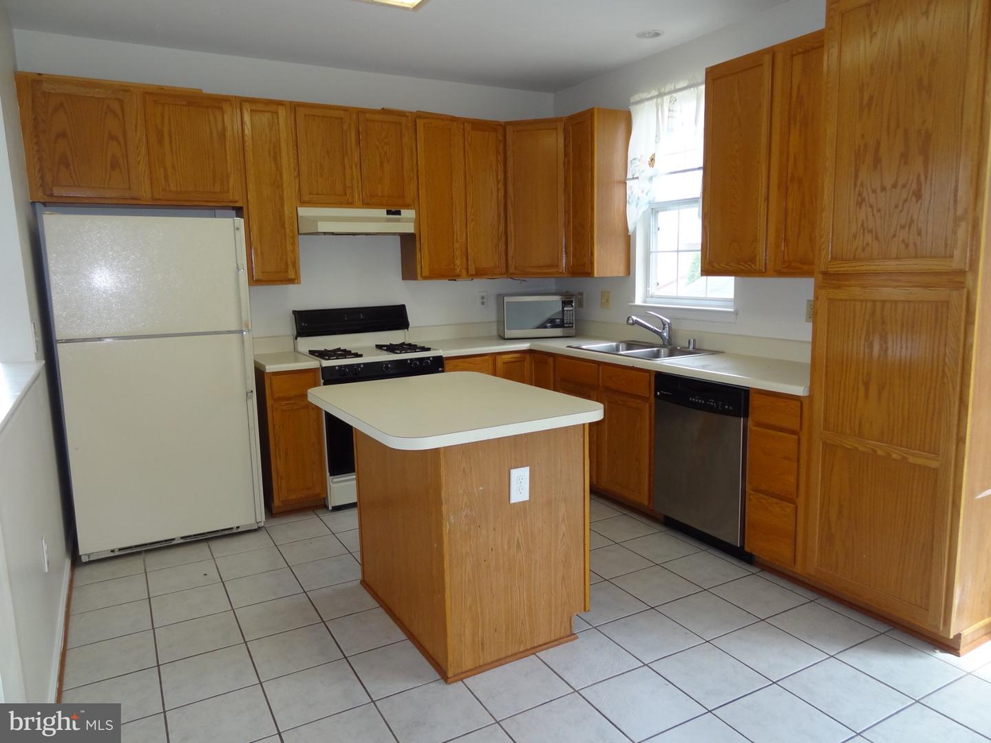 836 Knob Ct Property Photo 5