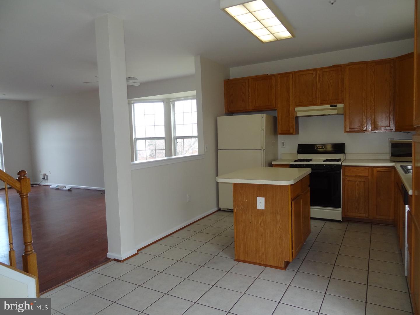 836 Knob Ct Property Photo 8