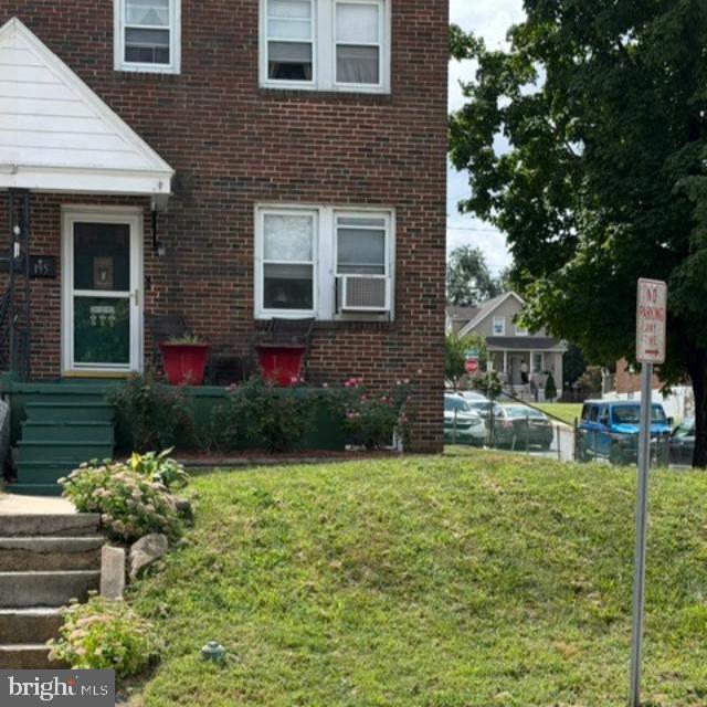 195 W MEADOW RD Property Photo 1
