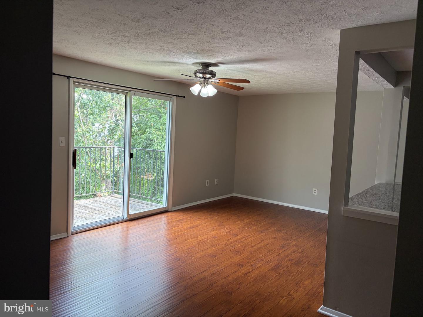 3503-M WEDGEWOOD CT #M Property Photo 1