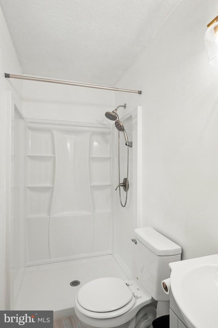 3821 Westwood Manor Way Property Photo 16