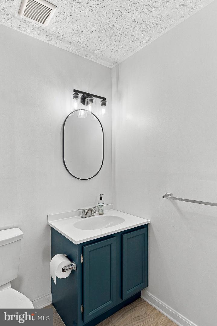 3821 Westwood Manor Way Property Photo 21