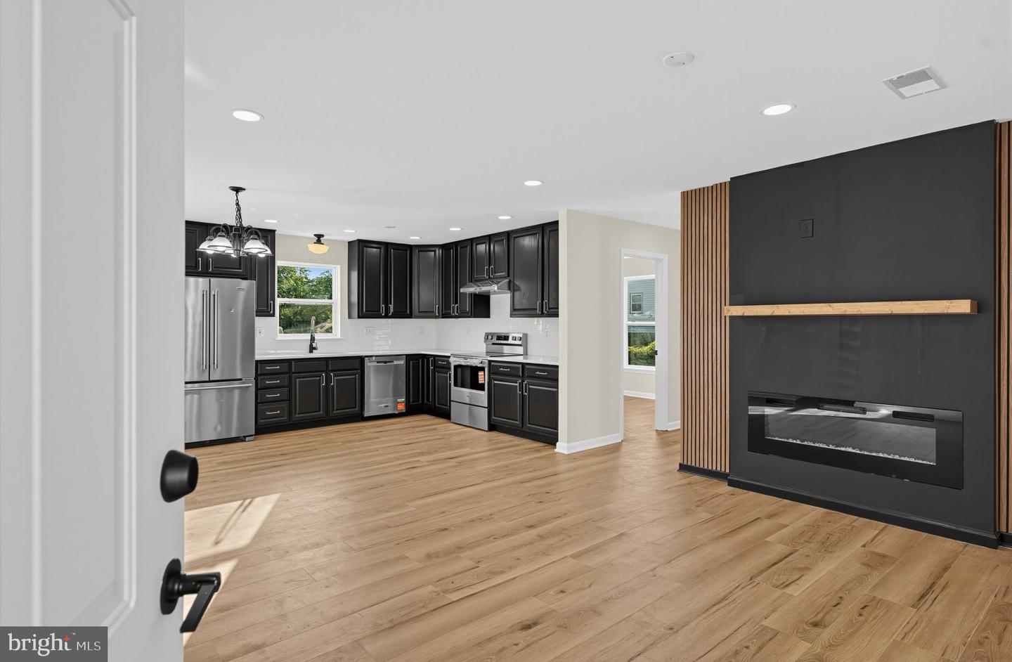 207 Elizabeth Ave Property Photo 1