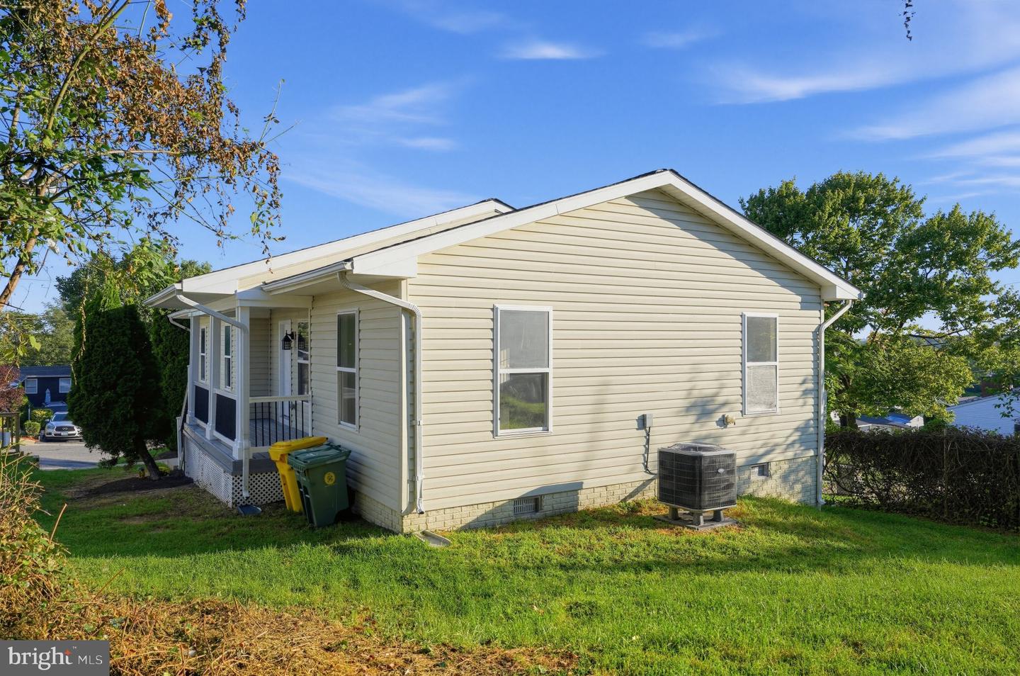 207 Elizabeth Ave Property Photo 8