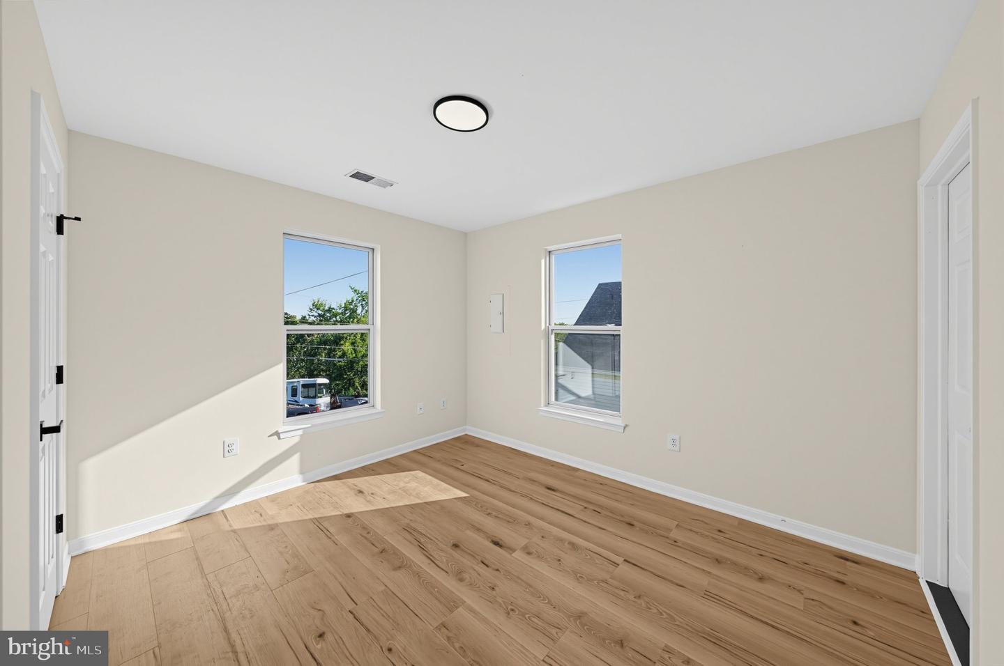 207 Elizabeth Ave Property Photo 17