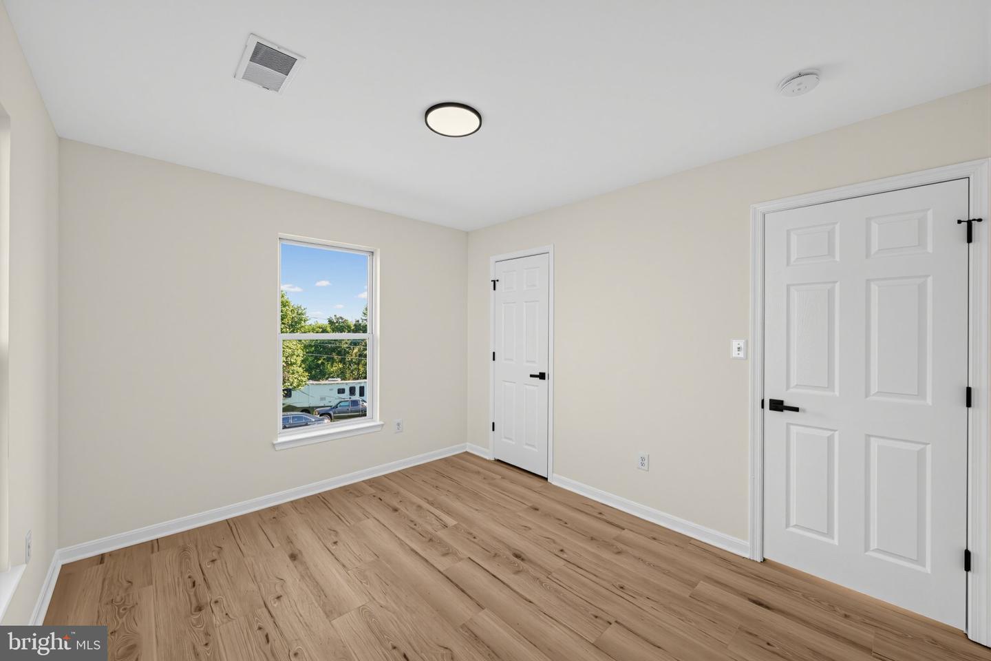 207 Elizabeth Ave Property Photo 18